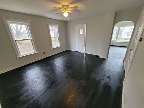 5th image of 17 Saint Hedwig Ave