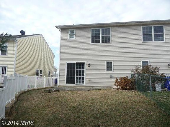 4th image of 1060 Georgia Ave