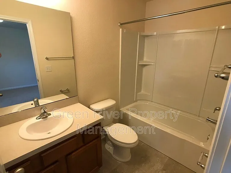 617 Servia Dr — Photo 13