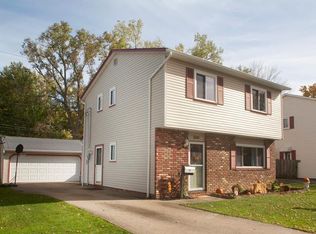 115 Parkway Dr, Eastlake, OH 44095