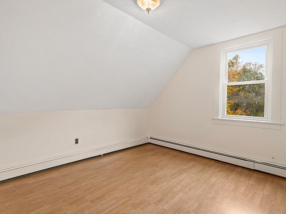 2nd image of 75 Cedar St Floor 2