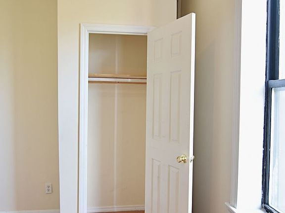 4th image of 507 W 171st St #602