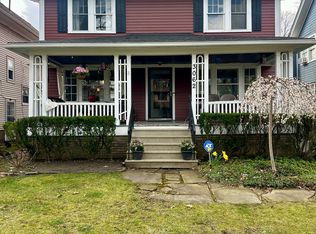 3062 E Derbyshire Rd, Cleveland Heights, OH