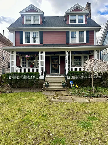 3062 E Derbyshire Rd Photo 1