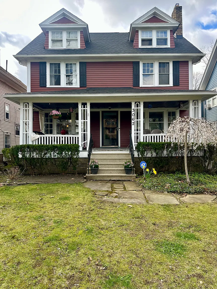 3062 E Derbyshire Rd photo 1