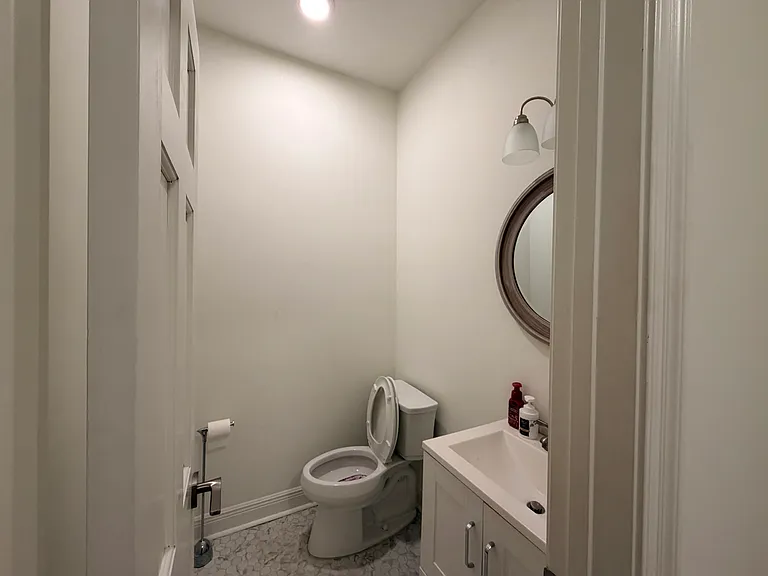 458 Michigan Ave — Photo 7