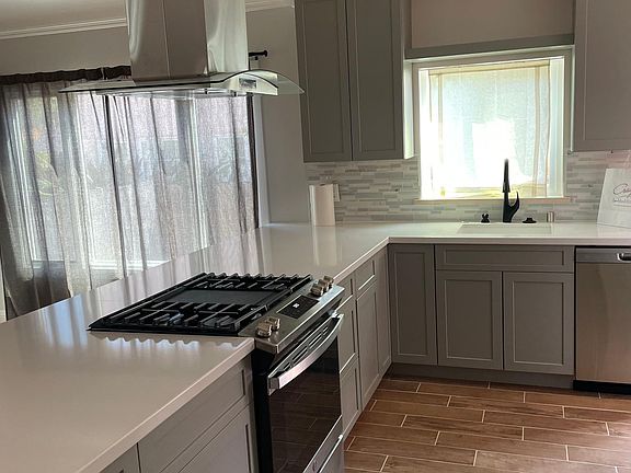4th image of 845 N Kilkea Dr