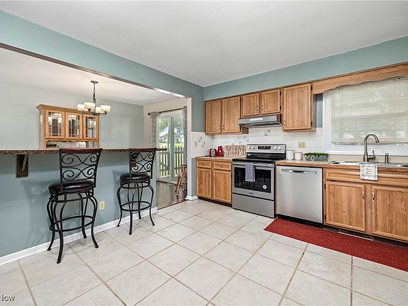 4th image of 10142 Peachtree Dr