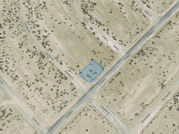 4th image of 271 Damajuana Ln