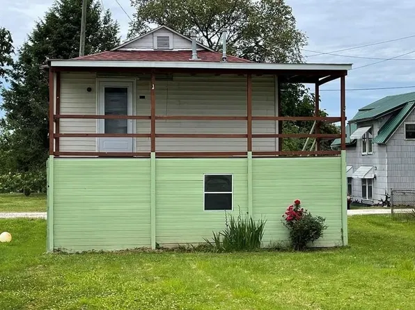 2109 N Main St, Point Pleasant, WV 25550