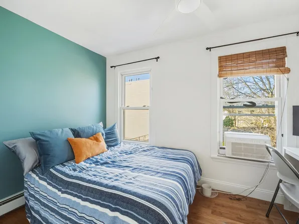 135 Van Horne Street image 10 of 20