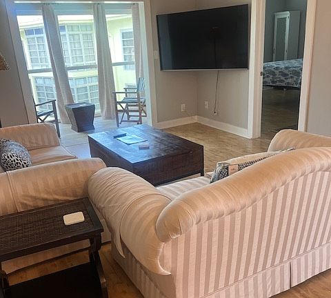 5th image of 1100 Ponce De Leon Cir
