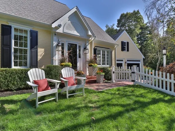 49 Beech Leaf Island Rd, Barnstable, MA 02630