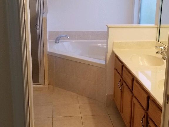 5th image of 3682 SW Darwin Blvd