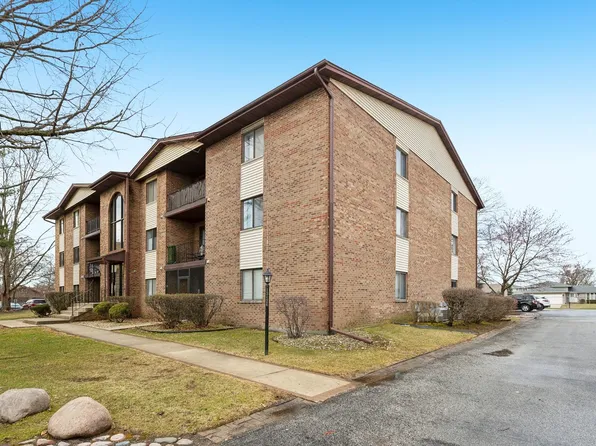 13426 Circle Dr #301, Crestwood, IL 60418