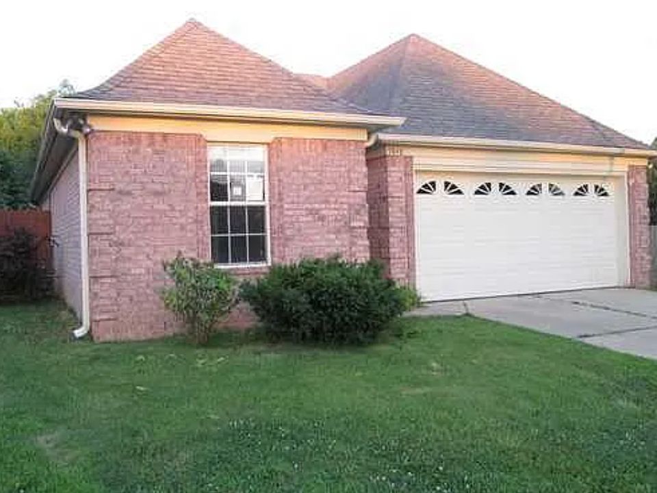 1st image of 9848 Pigeon Roost Park Cir