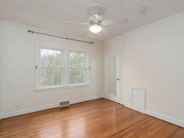 16 Lorraine Ave — Photo 14