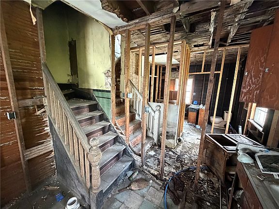 5th image of 7 Ridge St