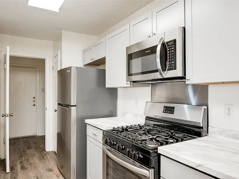 7918 W Gate Blvd — Photo 22