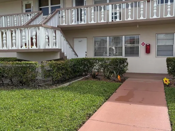 107 Waltham E #107, West Palm Beach, FL 33417