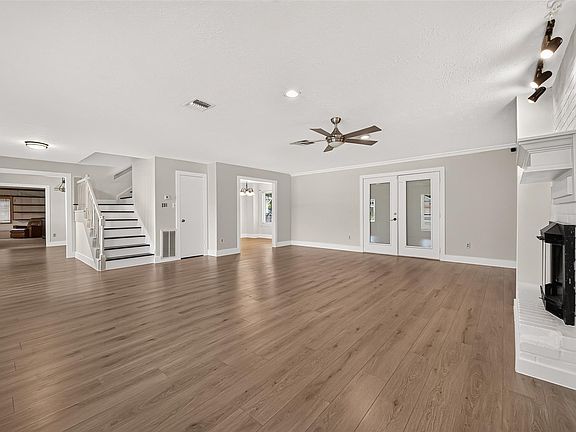 2nd image of 14826 Wallach Dr