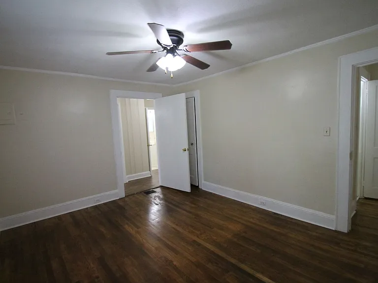 1004 Anderson Rd S — Photo 36