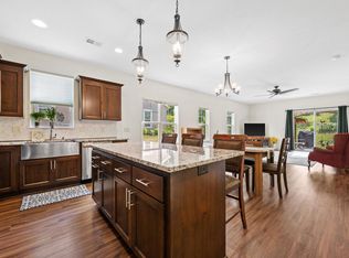 870 Bridlewood Dr, Hartford, WI 53027