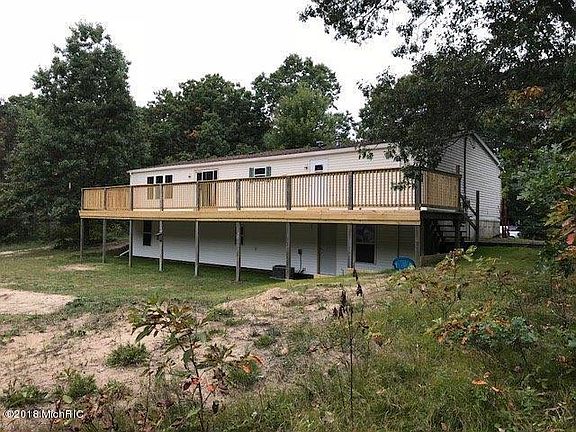 4th image of 5695 Missys Dr