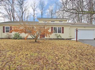 24 Hawkins St, Poughkeepsie, NY 12601