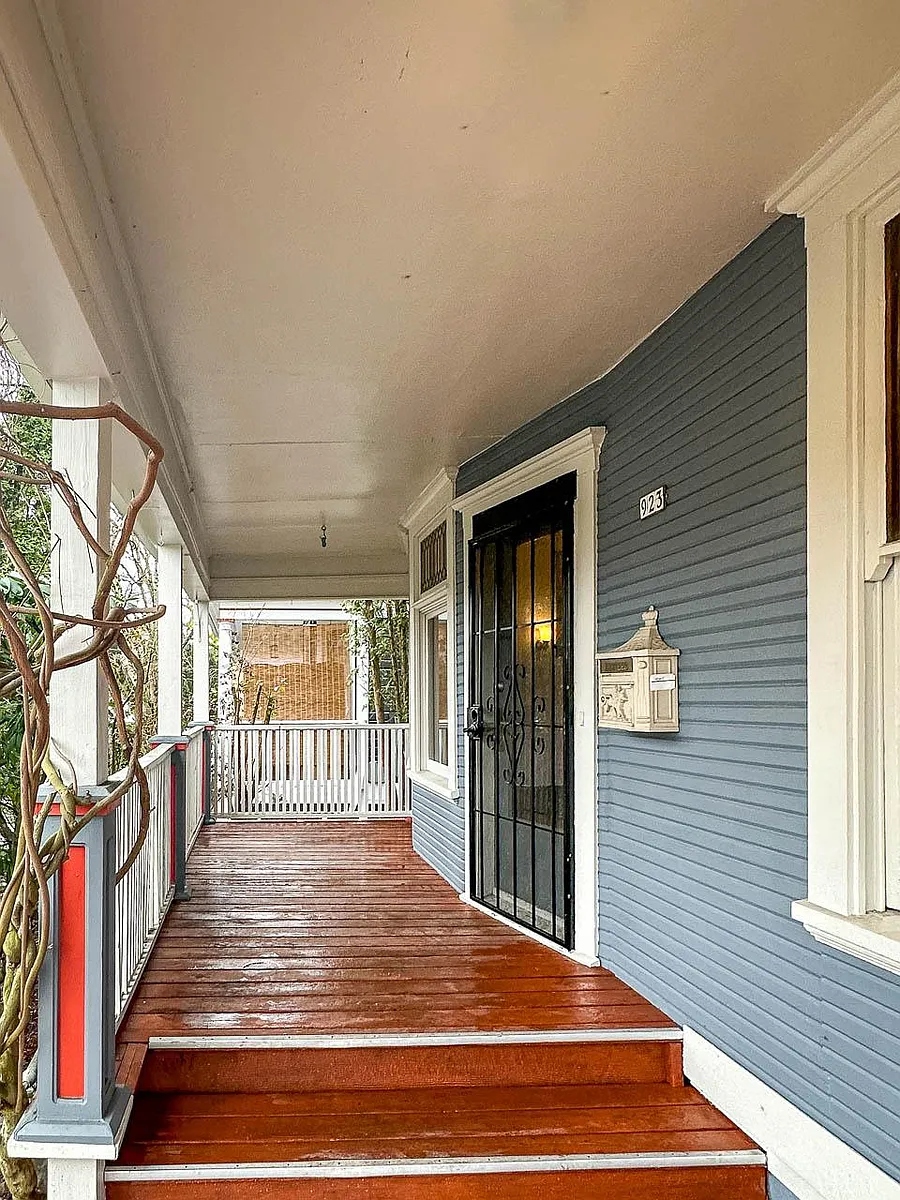 Front Porch - 923 SE 32nd Ave