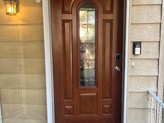 3rd image of 718 Clifton Ave