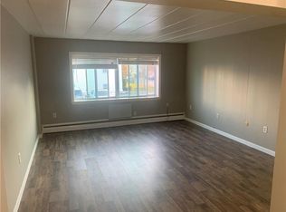 800 Weeden St #2B, Pawtucket, RI 02860