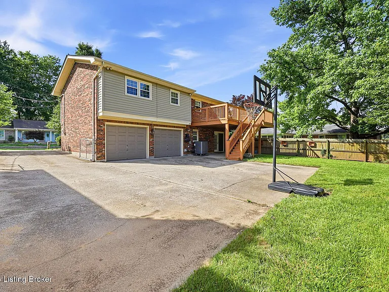 3605 Birnamwood Ct — Photo 43