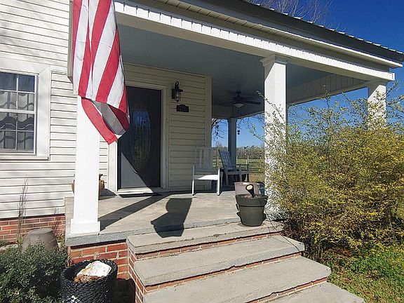 3rd image of 770 Arena Rd