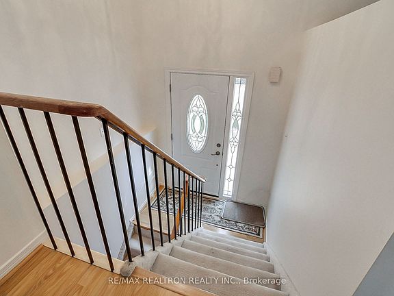 5th image of 28 Longview Dr