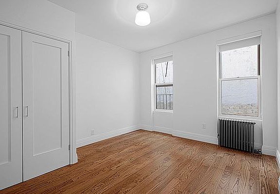 4th image of 1422 3rd Ave APT 5C