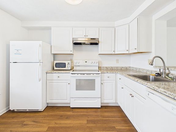 5th image of 8410 Klarey Ct