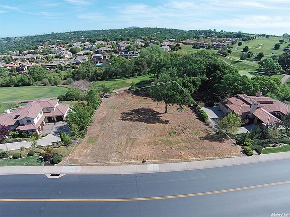 3rd image of 4317 Greenview Dr