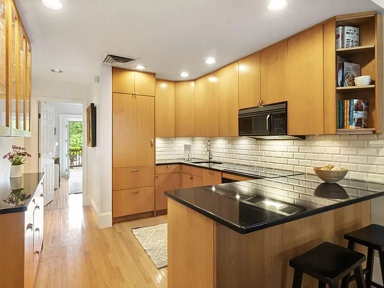570 Massachusetts Ave #3 — Photo 4