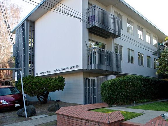 5th image of 23 N Ellsworth Ave #3
