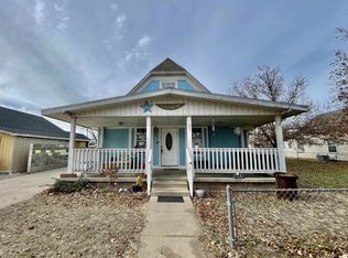 707 S 6th St, Arkansas City, KS 67005