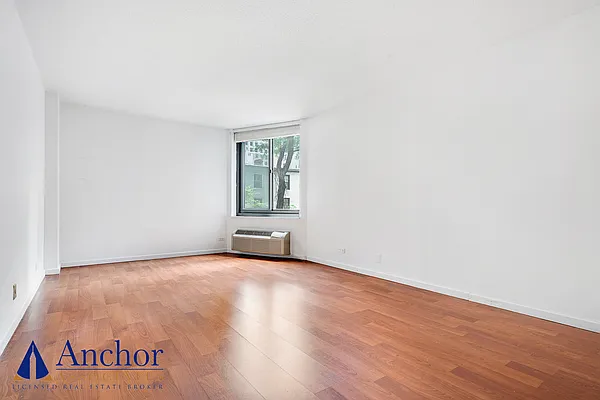 Rented by Anchor Associates | media 19
