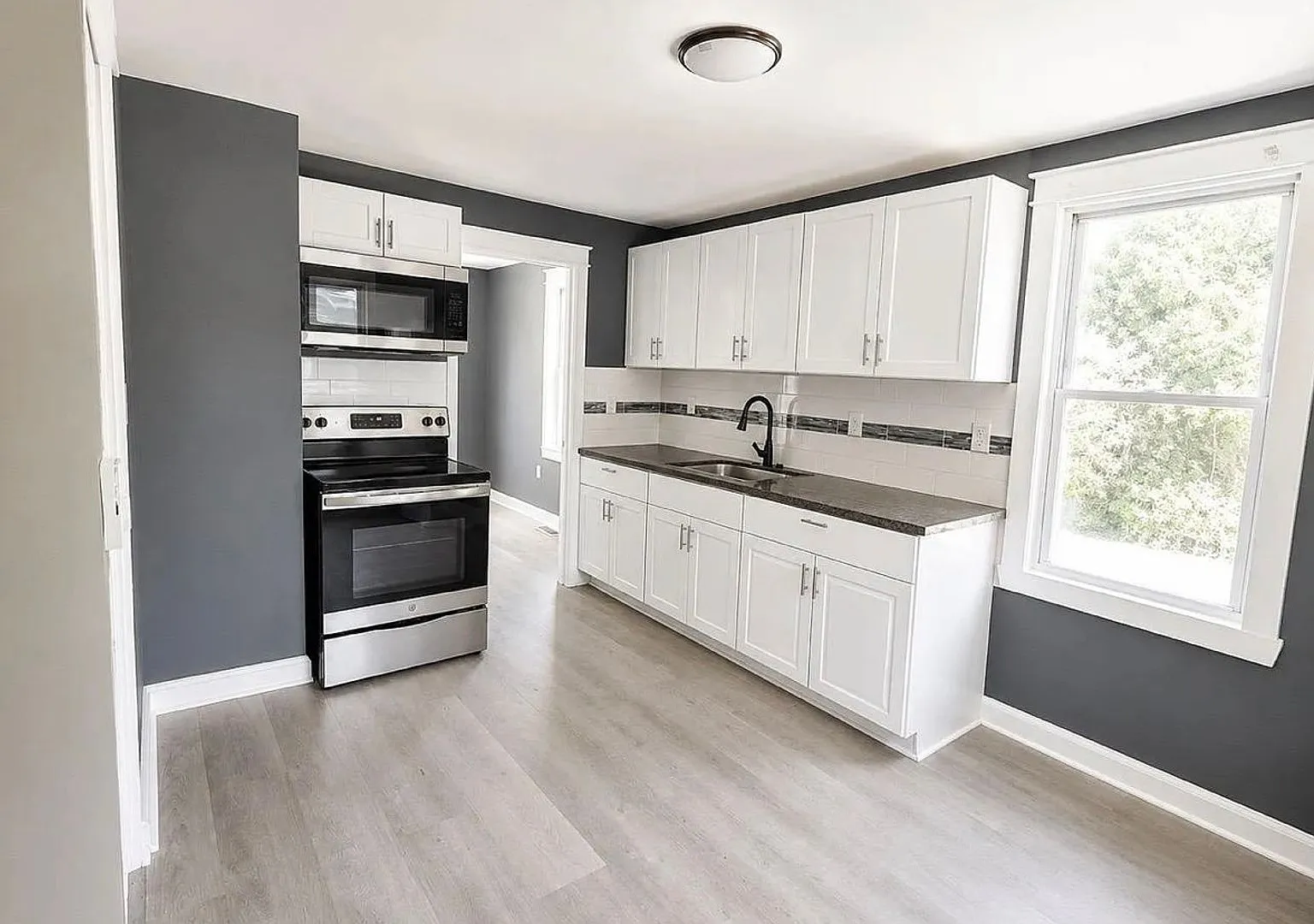 437 West Broad Street — Photo 3
