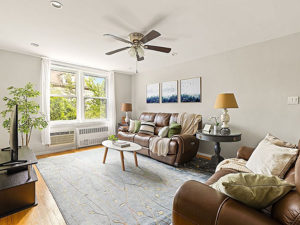 1st image of 8301 Ridge Blvd APT 2J