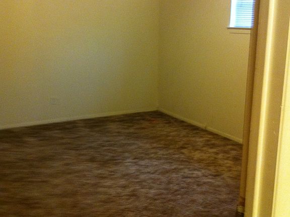 5th image of 906 Grant St APT 209