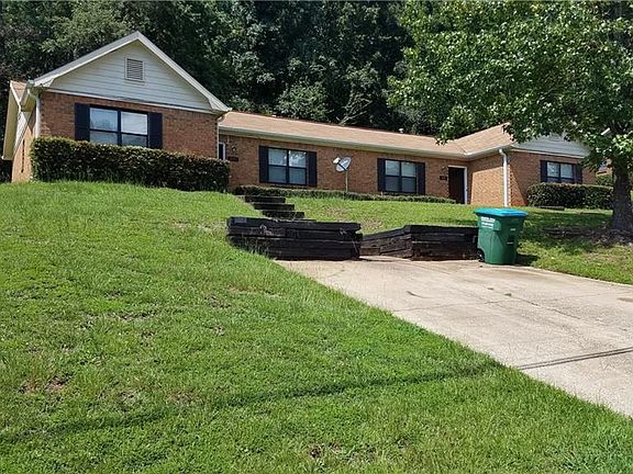 3rd image of 3185 Sarah Lou Dr