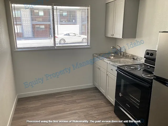 1335 S 5th Ave — Photo 13