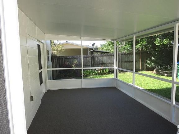 4th image of 1746 Oasis Ave
