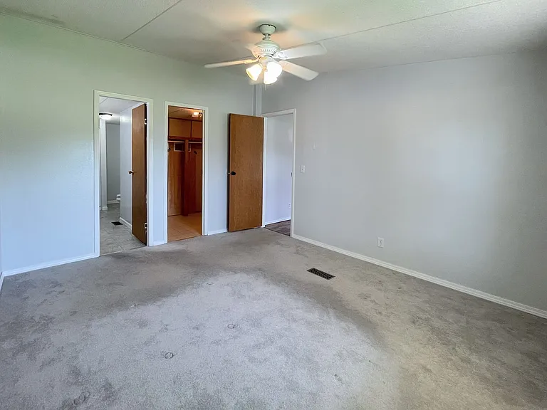 410 Crystal East Ave — Photo 6