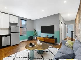 165 W 127th St